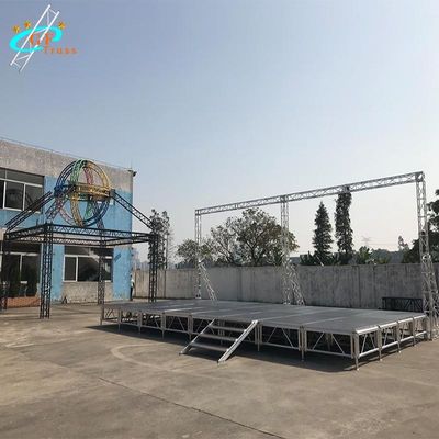 4 * 4ft 4 * 8ft الألومنيوم منصة المرحلة المحمولة ارتفاع جميع التضاريس قابل للتعديل